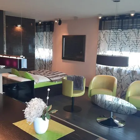 Modern Art Apartment Im Zentrum Weiden Weiden in der Oberpfalz Extérieur photo